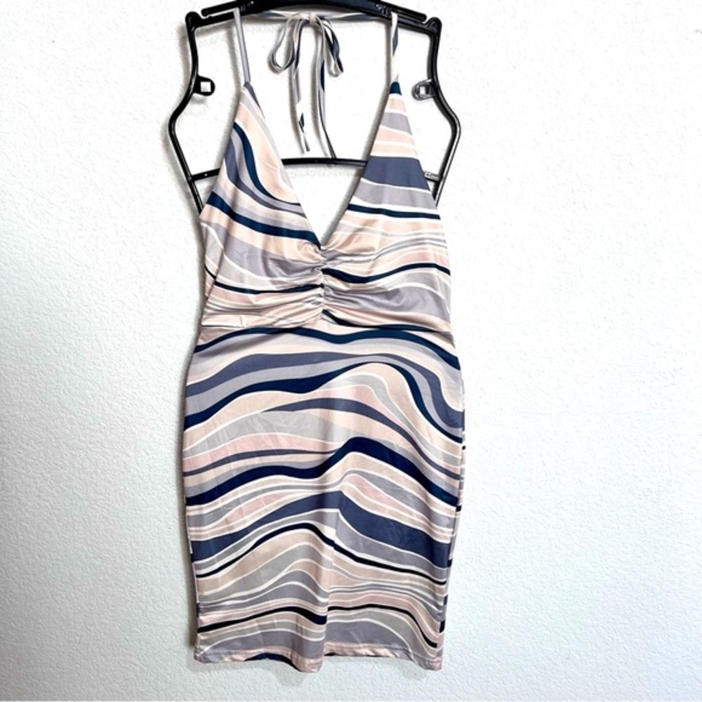 Pink Diamond Blue Gray Wavey Design Halter Back Mini Dress New Size 4